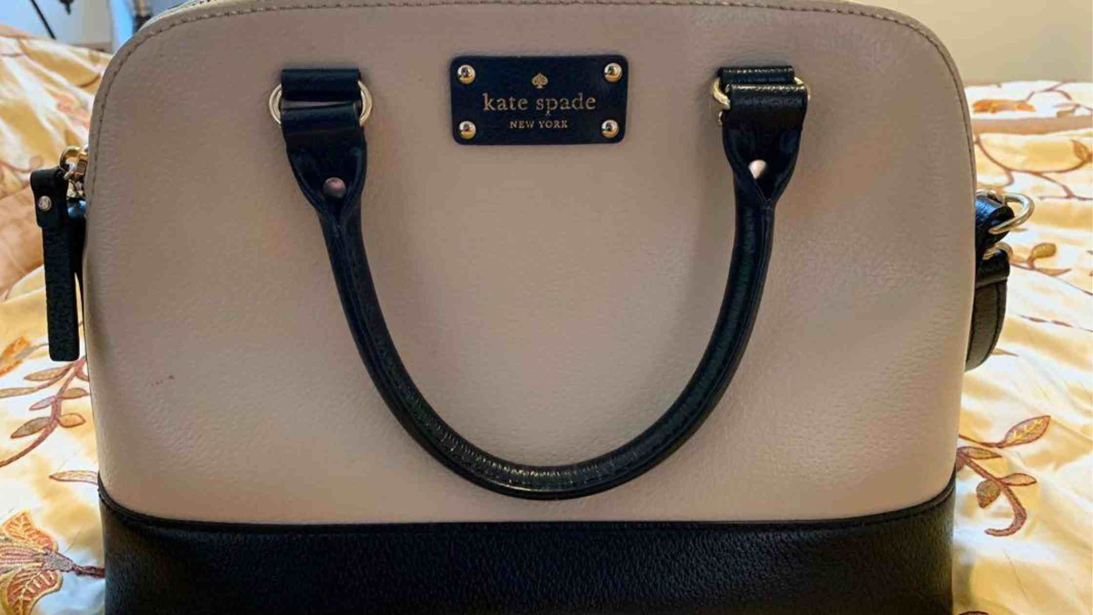 Kate Spade Discontinued Handbags - Where you find?