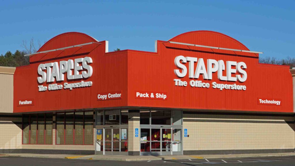 Is Staples going out of business in 2023? - numbers of closed stores