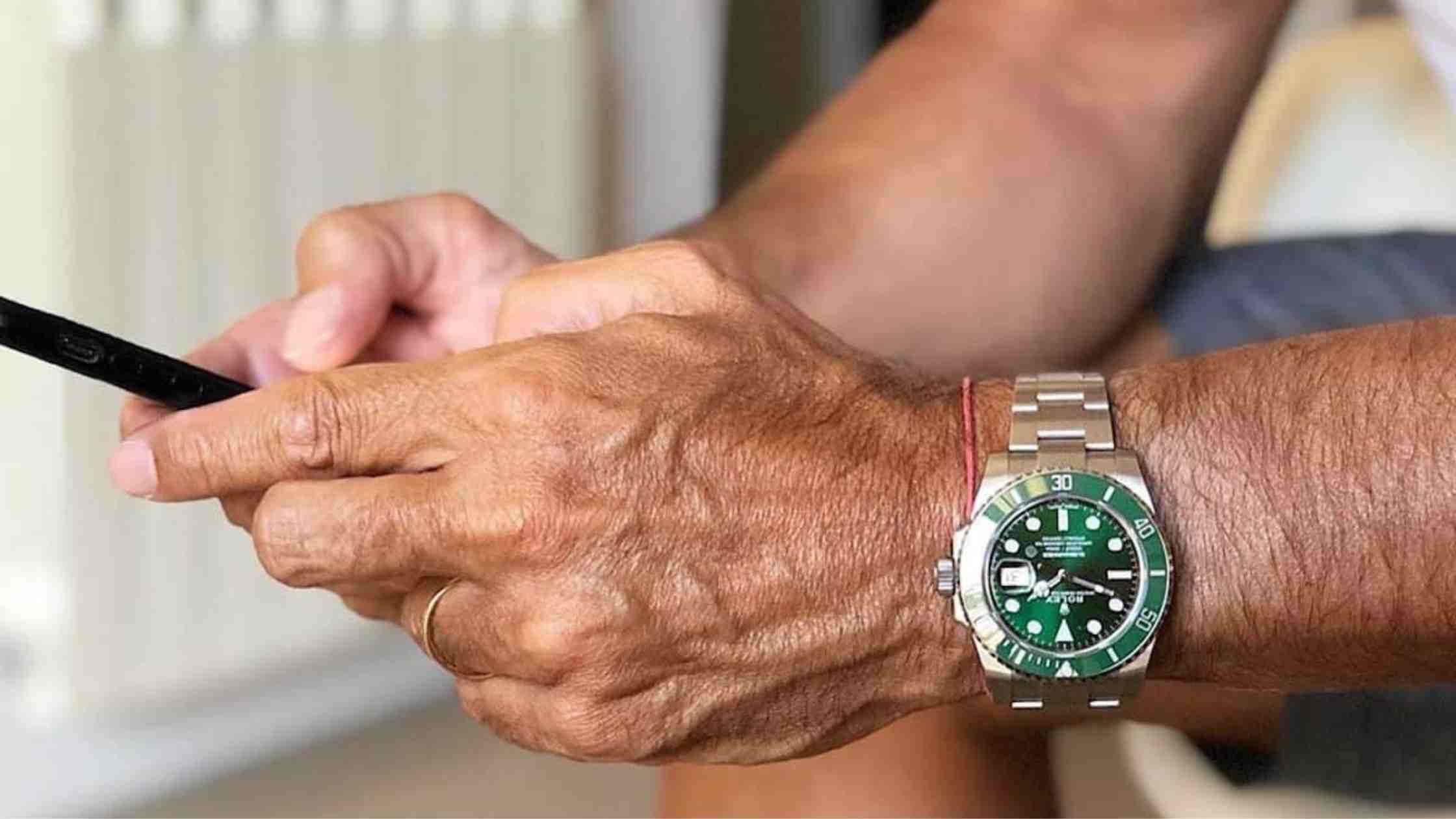 Is the Rolex Hulk discontinued? - Why did they stop making Hulk?