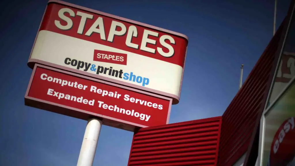 Is Staples going out of business in 2023? - numbers of closed stores