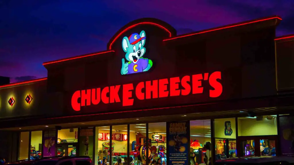 Is Chuck E Cheese going out of business 
