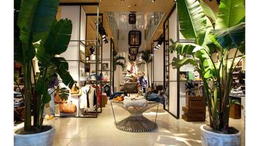 Tommy Bahama Opens Shops at Two Baseball Stadiums – WWD