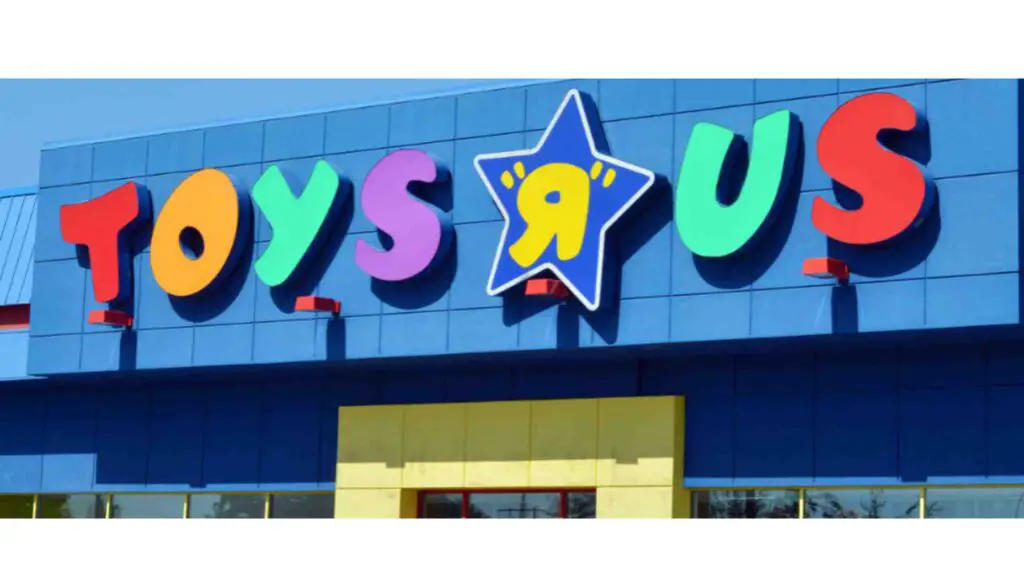 did toys r us go out of business 2023