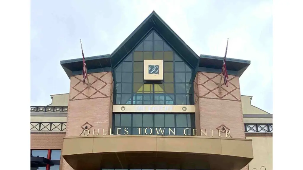Is Dulles Town Center Closing